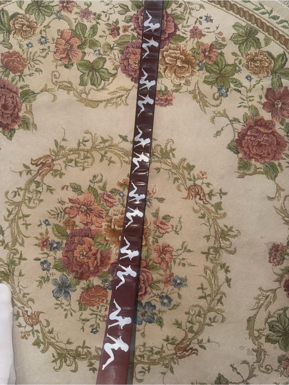 Brown and white pin up print belt